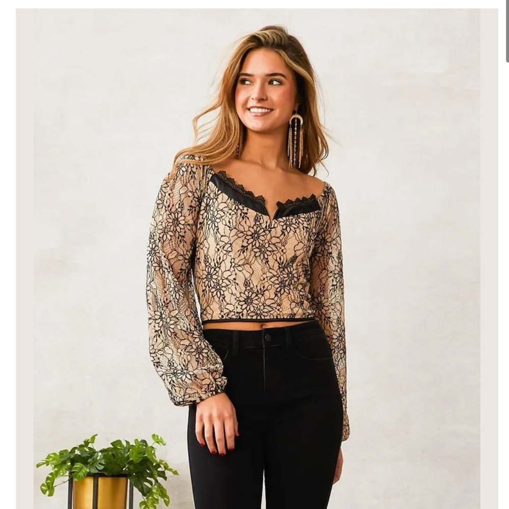 Willow + Root lace wired crop top NWT